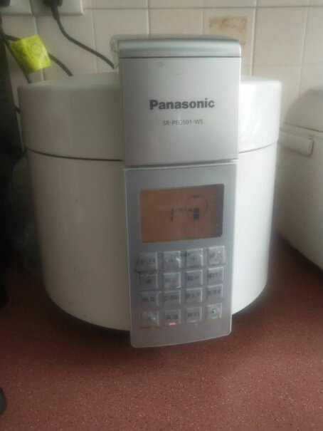 电压力锅松下电饭煲Panasonic评测比较哪款好,优缺点质量分析参考！