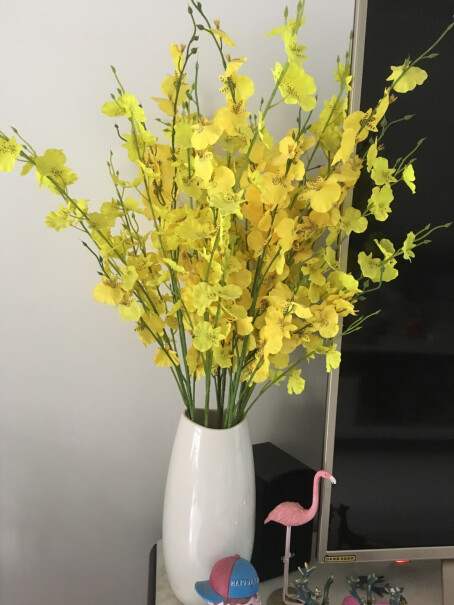 贝汉美陶瓷花瓶摆件仿真花假花干花水培插花花瓶花艺买这个花瓶还代干花吗？