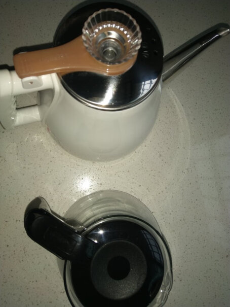 康佳饮水机家用多功能下置式茶吧机KY-C1060S金色龙门款烧水后，有水垢吗？