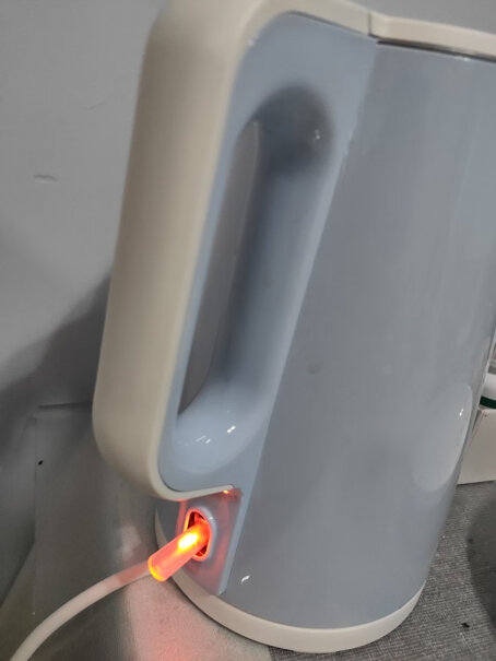 苏泊尔电水壶热水壶电热水壶304不锈钢水壶盖子可以拆下来洗吗？