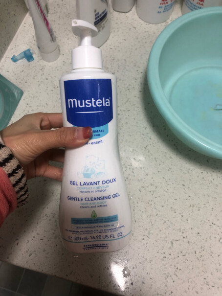 妙思乐Mustela洗发沐浴露500ml二合一长头发洗完顺滑吗？