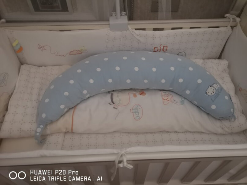 友贝欧式多功能实木婴儿床拼接大床可改儿童床加长雪橇式送床垫吗？