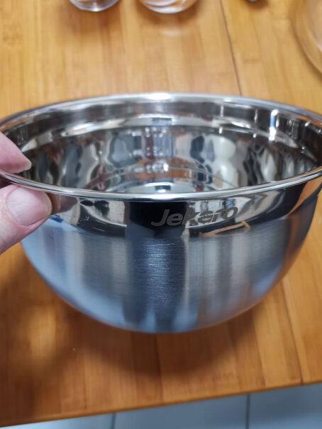 烘焙-烧烤杰凯诺烘焙工具加厚不锈钢盆硅胶底20cm打蛋盆质量值得入手吗,究竟合不合格？