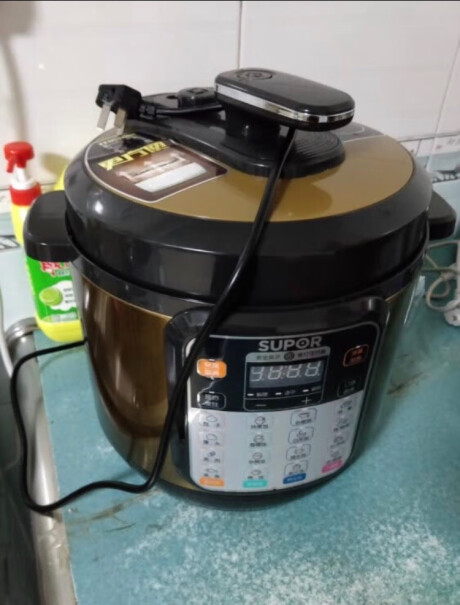 苏泊尔电压力锅蒸煮多用煮稀饭最多能吃几个人？