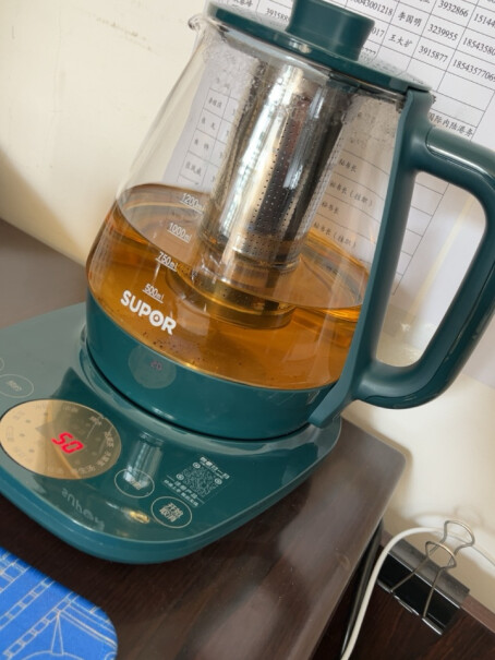 苏泊尔养生壶1.5L煮茶器花茶壶请问买过的朋友，这款的颜色是米黄还是白色的？