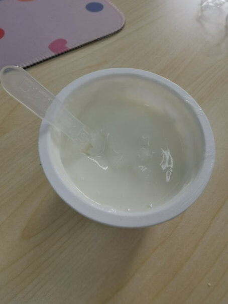 伊利畅轻低温酸奶燕麦黄桃风味发酵乳 250g*4这款有糖吗，我有糖尿病能喝吗？望速告知。谢谢！糖尿病人能喝吗？