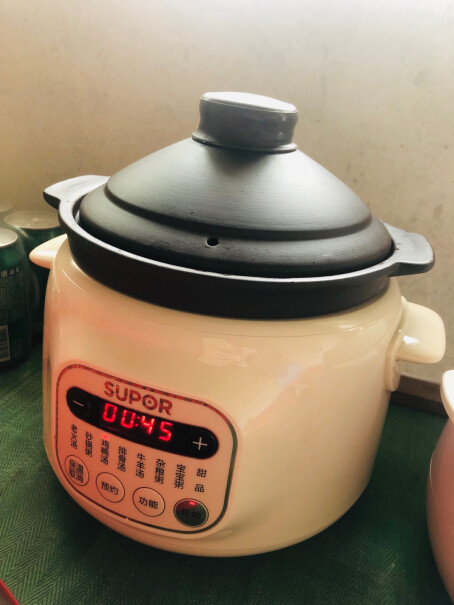 苏泊尔电炖锅家用煲汤锅煮粥神器砂锅炖盅全自动陶瓷养生炖锅用一次费几度电？