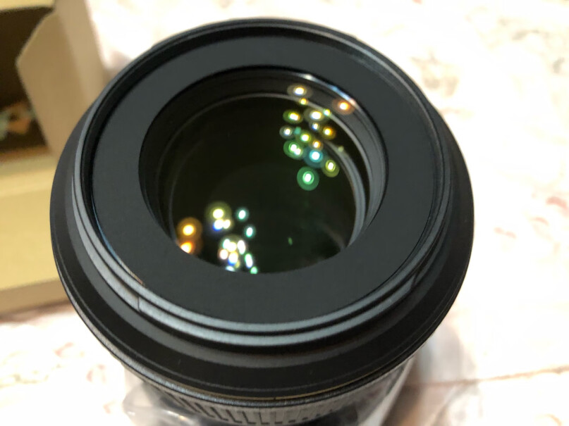 镜头尼康微距镜头105mm f/2.8G来看下质量评测怎么样吧！质量真的好吗？