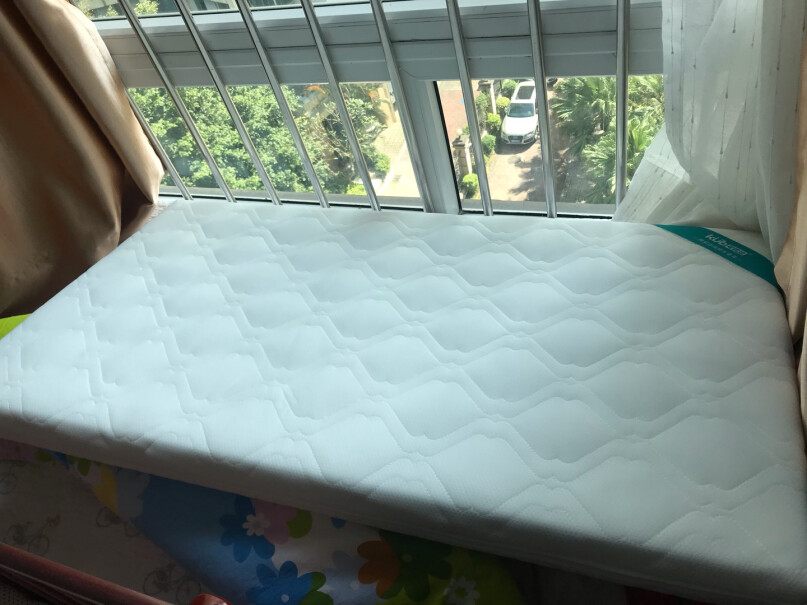 可优比婴儿床垫天然椰棕床垫儿童床垫乳胶经典款的软硬程度怎么样？适合新生宝宝吗？