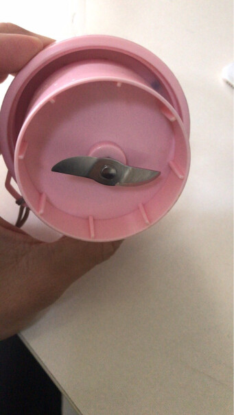 荣事达充电榨汁机家用迷你便携电动果汁机多功能料理机炸果汁机这个没有大小号吗？
