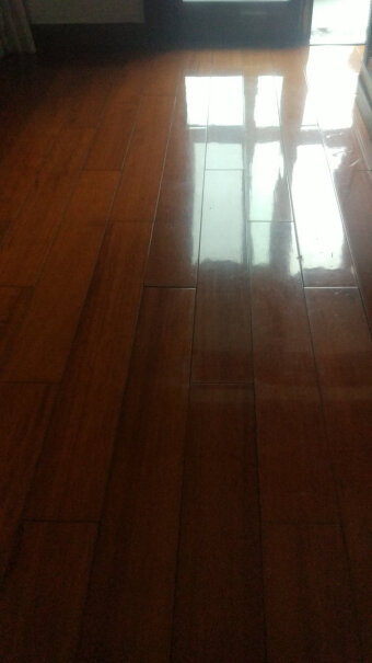 绿伞地板蜡500g*2瓶地板清洁剂可以用在瓷砖上面吗？