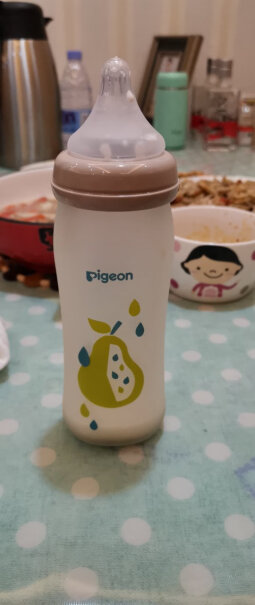 贝亲Pigeon硅胶玻璃奶瓶婴儿仿母乳新生儿宽口径240ml请问我买个240ML的奶瓶可以用S的奶嘴吗？