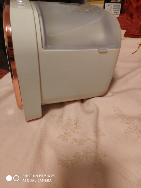 摩飞电器取暖器迷你暖风机家用办公桌浴室亲肤便携冷暖二合一MR功率多大一个小时几度？
