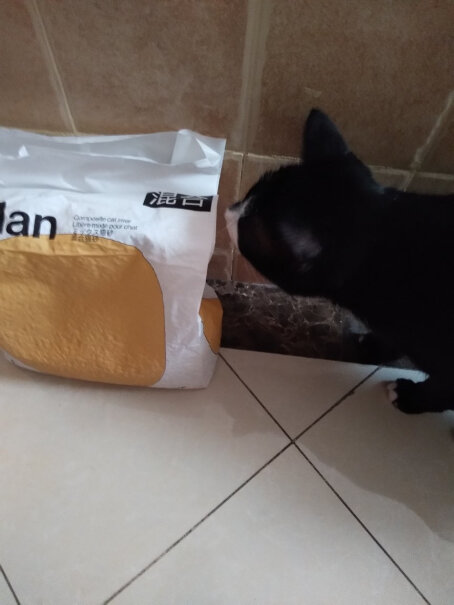 pidan混合猫砂矿土豆腐款买了四袋，有一袋不是真空。 又买了其他品牌也是这种情况。 这是操作呢？
