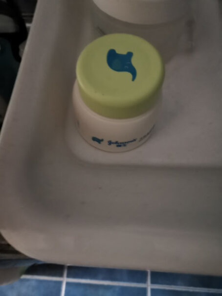 强生婴儿多肽牛奶营养霜60g宝宝面霜9个月的宝宝可以用吗？