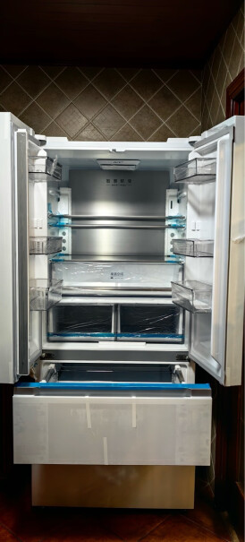 美的BCD-508WTPZM(E)这个冰箱运行声音大吗，放餐厅会不会很吵？