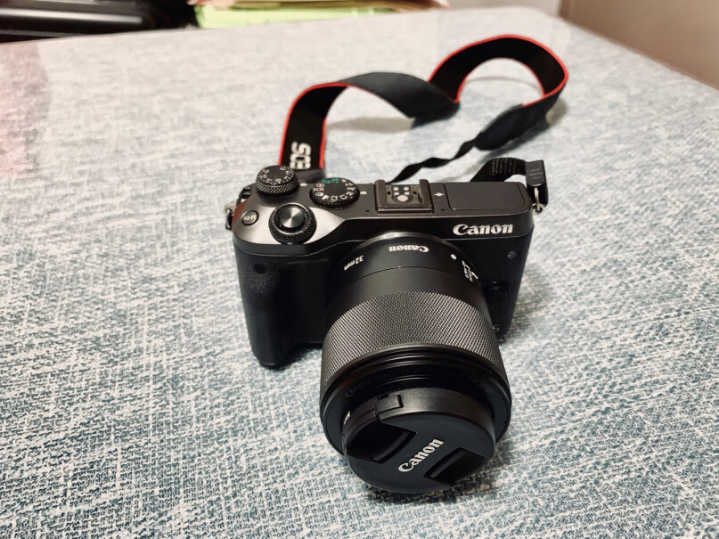 佳能EF-M 22MM F2镜头是原厂的吗？