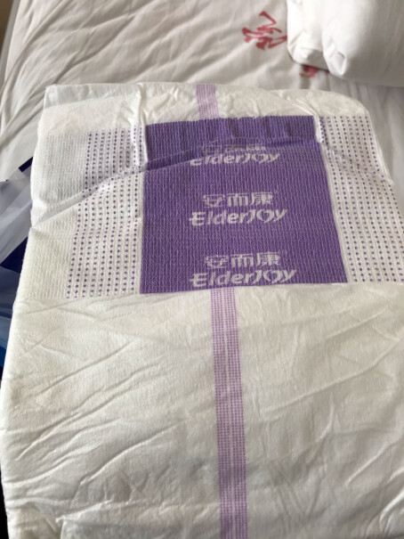安而康Elderjoy棉柔护理垫M12片一次性成人床垫产褥垫有异味吗？谢谢？