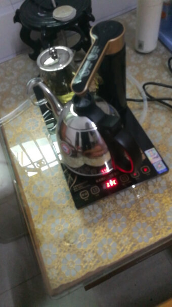 金灶全智能自动上水电热水壶恒温保温电茶壶烧水壶质量可以吗！烧水后有味吗？