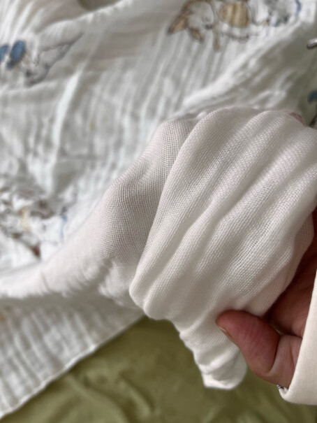 bc babycare浴巾bcbabycare超柔生婴儿抗菌吸水纱布洗澡吸水性好吗 厚实吗？