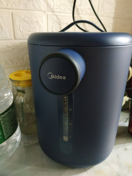 美的水壶电水壶热水瓶开水壶304净甜Colour201控温是自动上水吗？