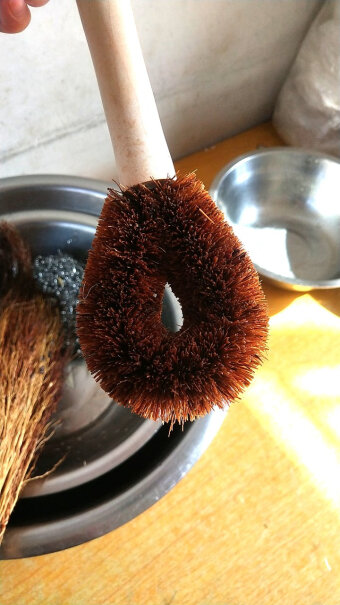 洁成椰壳丝锅刷椰棕刷厨房清洁洗锅洗碗刷有股很大的酸味是什么原因？刺鼻？