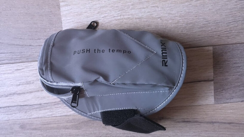 RIMIX反光防水跑步手机臂包6p能放下吗？