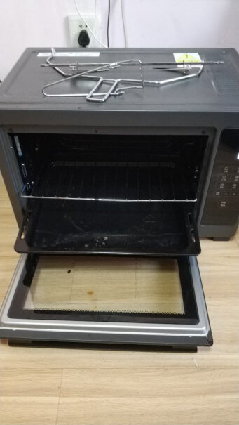 东芝电烤箱家用台式大容量双层温控烤箱请问烤制过程中有彭彭的声音吗？
