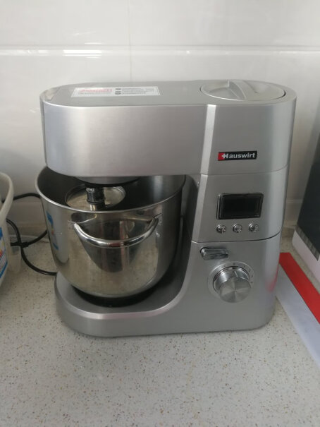 海氏厨师机多功能和面机料理机打蛋器HM770升级款运行十分钟钩子会发热吗？