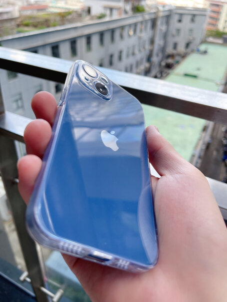 图拉斯苹果13手机壳iPhone整体轻薄吗？手感怎么样？