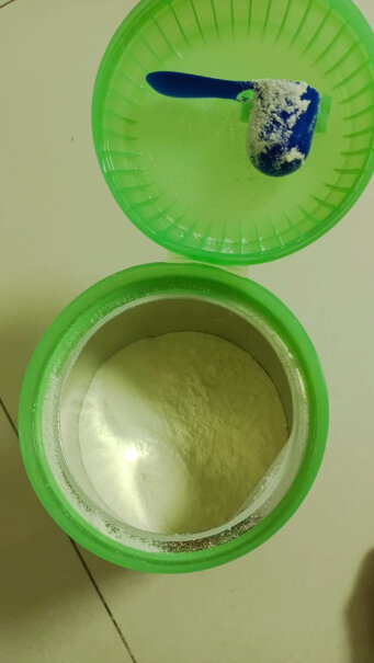 惠氏启赋有机奶粉2段爱尔兰进口请问绿色罐子是60毫升，1平勺奶粉吗？1段，2段都是这样的冲泡比例吗？