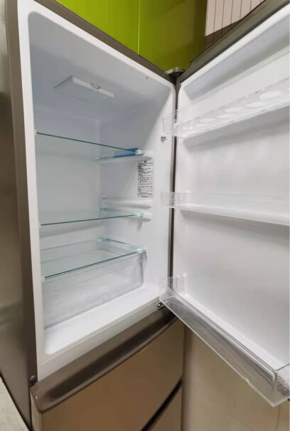 海尔216升直冷冰箱三门三温区多门小型迷你家用租房低音节能不占地中门软冷冻以旧换新BCD-216ST能用多久？