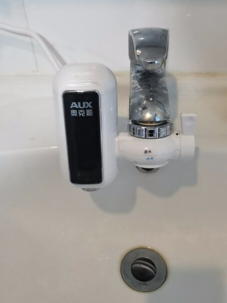 奥克斯电热水龙头热水器免安装即热速热接驳款厨卫两用加热水龙头雪山白+漏保电线有多长？