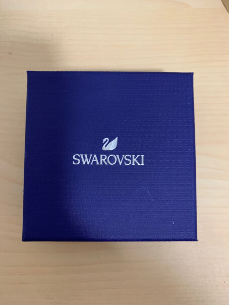 施华洛世奇银天鹅这一款的外包装盒尺寸是多少？