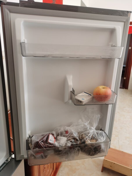 华凌冰箱175升双门两门家电冰箱大家好，请问两边散热烫吗？