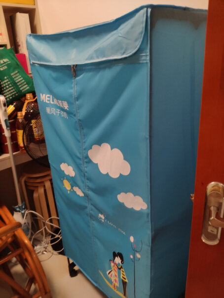 美菱干衣机干衣容量15公斤写字可以放在里面一起烘吗？