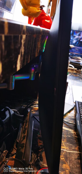 AOCAGON请问运行游戏时屏幕中间有一条撕裂是什么原因？