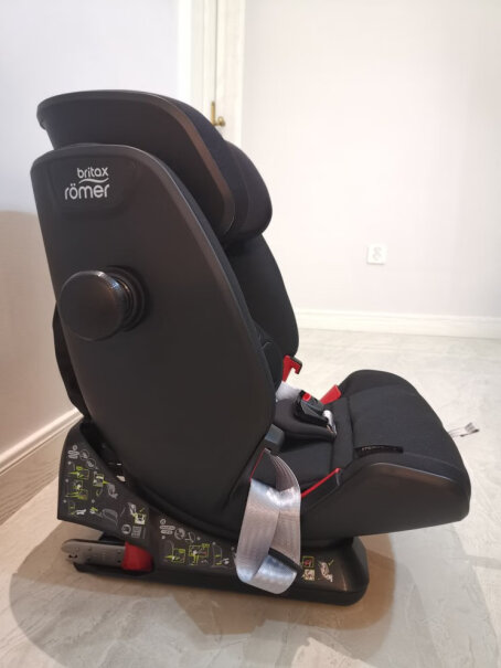 宝得适宝宝汽车儿童安全座椅isofix接口百变骑士IV这款宝宝坐得舒服吗？睡觉的话，宝宝的腰会不会坐得很直？