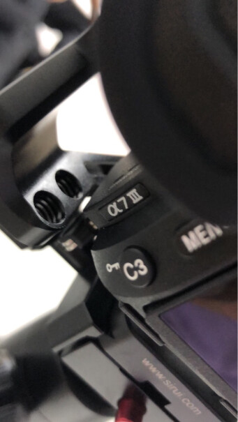 索尼Alpha 7 III 微单数码相机这款A7m3搭配套机镜头28-70镜头婚礼跟拍够用吗？