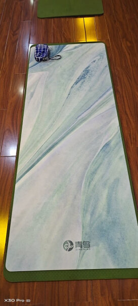 青鸟1mm天然橡胶瑜伽垫专业便携折叠防滑铺巾运动薄瑜珈毯流云有味道吗？