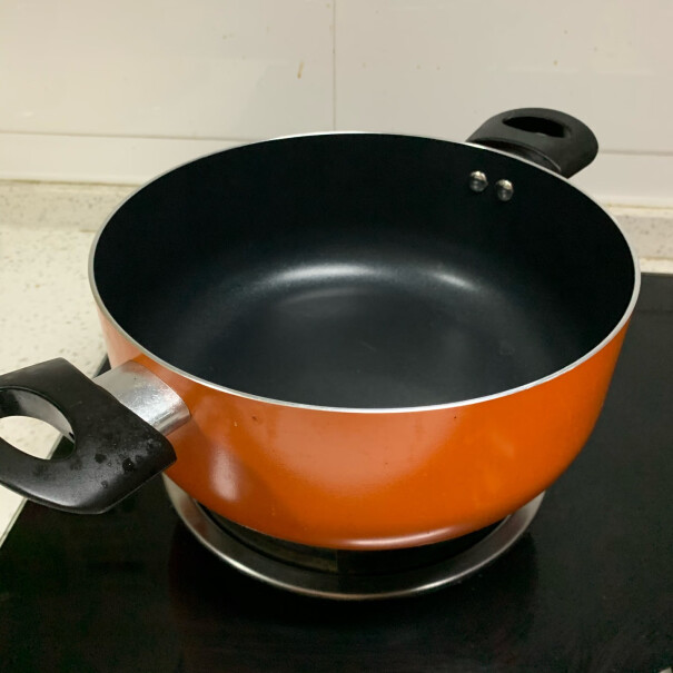 炊大皇不粘锅锅回来就烧个水在涂层油就直接用，还是在进行怎么处理？