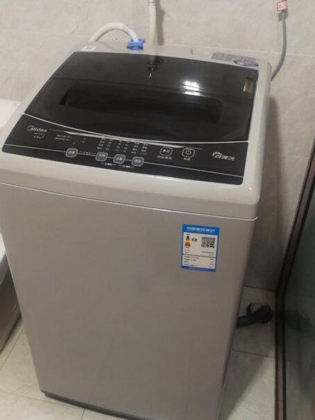 美的迷你折叠洗衣机母婴洗衣机小型内衣神器是京东物流配送吗？