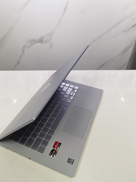 华硕a豆redolbook14高性能轻薄本英特尔酷睿i3请问一下你们买的有配