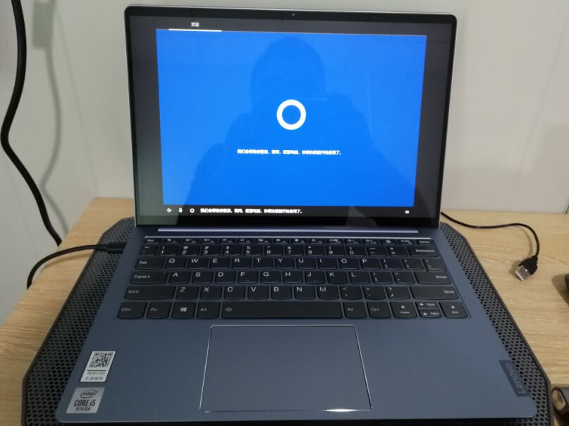 联想LenovoIdeaPad14s2020小新Pro13 2020的外壳还是偏薄吗？