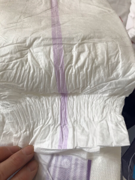 安而康Elderjoy棉柔护理垫M12片一次性成人床垫产褥垫有棉柔的吗？