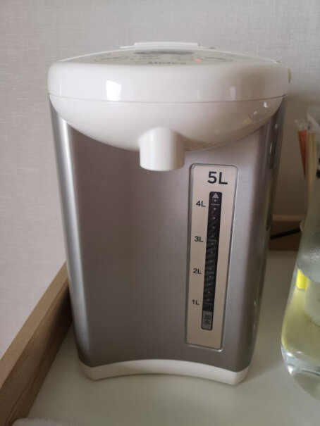 美的水壶电水壶热水瓶开水壶304净甜Colour201控温满水烧开一百度后要降到45度保温需要多长时间？