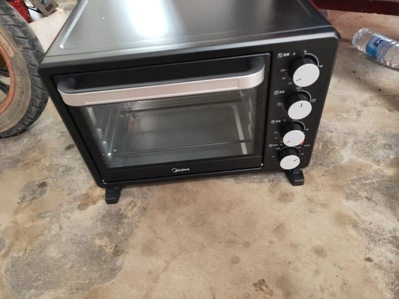 美的烤箱家用烘焙迷你小型电烤箱多功能台式蛋糕烤箱25L嗯，这个烤箱都有哪些赠品？