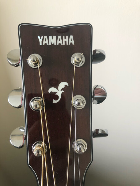 雅马哈FGX830CBL黑色民谣电箱吉他缺角fg830和加百列的gr-28那个好？