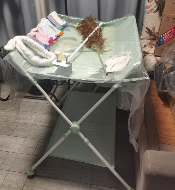 英氏婴儿护理台-可折叠移动床质量靠谱吗？老司机评测诉说？