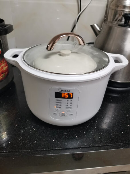 美的电炖盅电炖锅陶瓷燕窝隔水炖盅多功能煮粥煲汤锅可以三个放在一起炖吗？